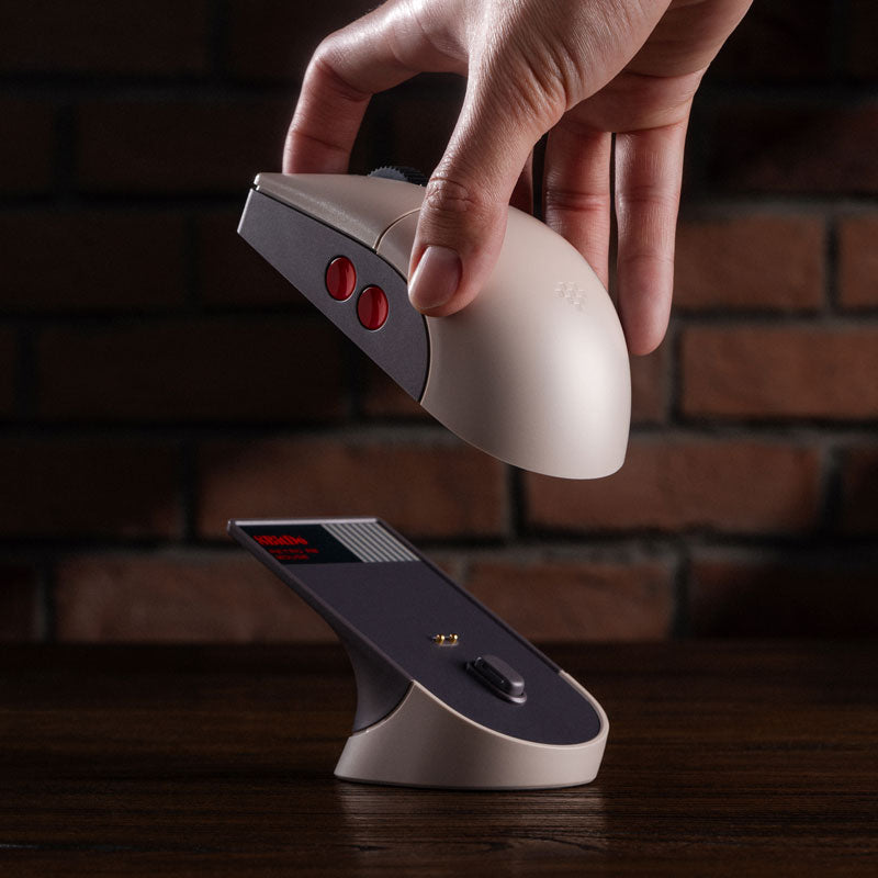 8BitDo Retro R8 Mouse - N Edition (Ships on May 22th 2025)