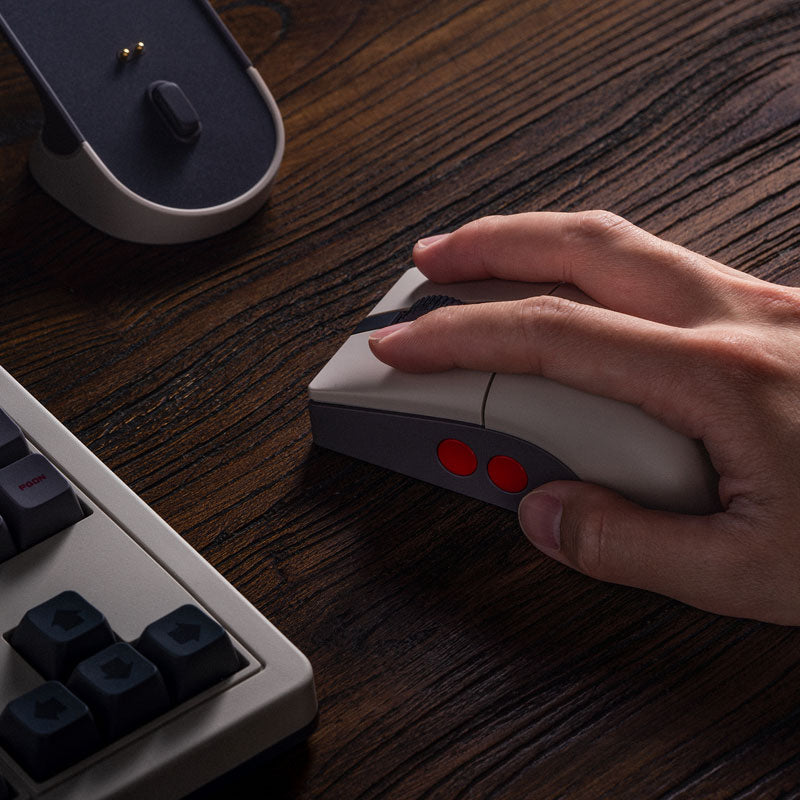8BitDo Retro R8 Mouse - N Edition (Ships on May 22th 2025)