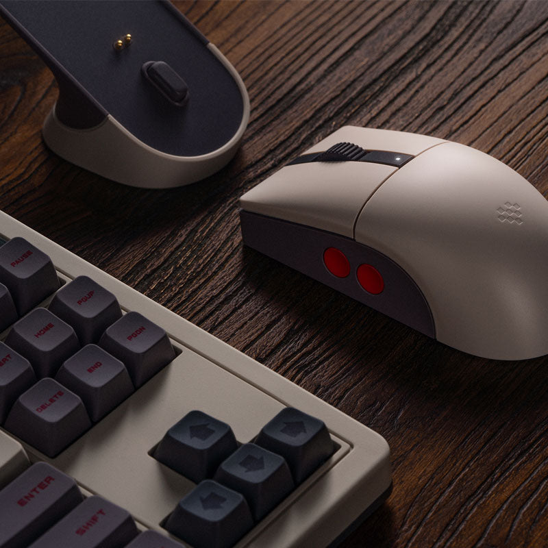 8BitDo Retro R8 Mouse - N Edition (Ships on May 22th 2025)