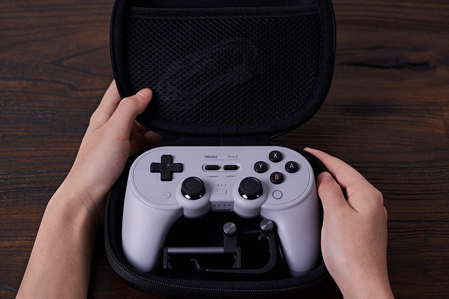 8Bitdo Classic Controller Travel Case for Sn30 Pro+ & Pro 2 Controllers, Switch Pro, PS5, PS4, Xbox One Controller and More - 8bitdo