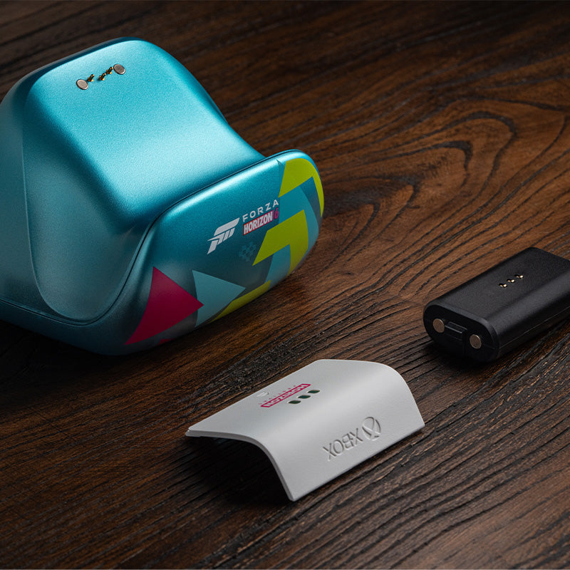 8BitDo Charging Dock for Xbox Wireless Controllers – Forza Horizon 6 (Ships on Jun 8. 2026)