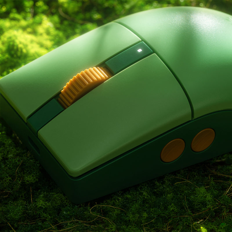 8BitDo Retro R8 Mouse - Forest Wonder