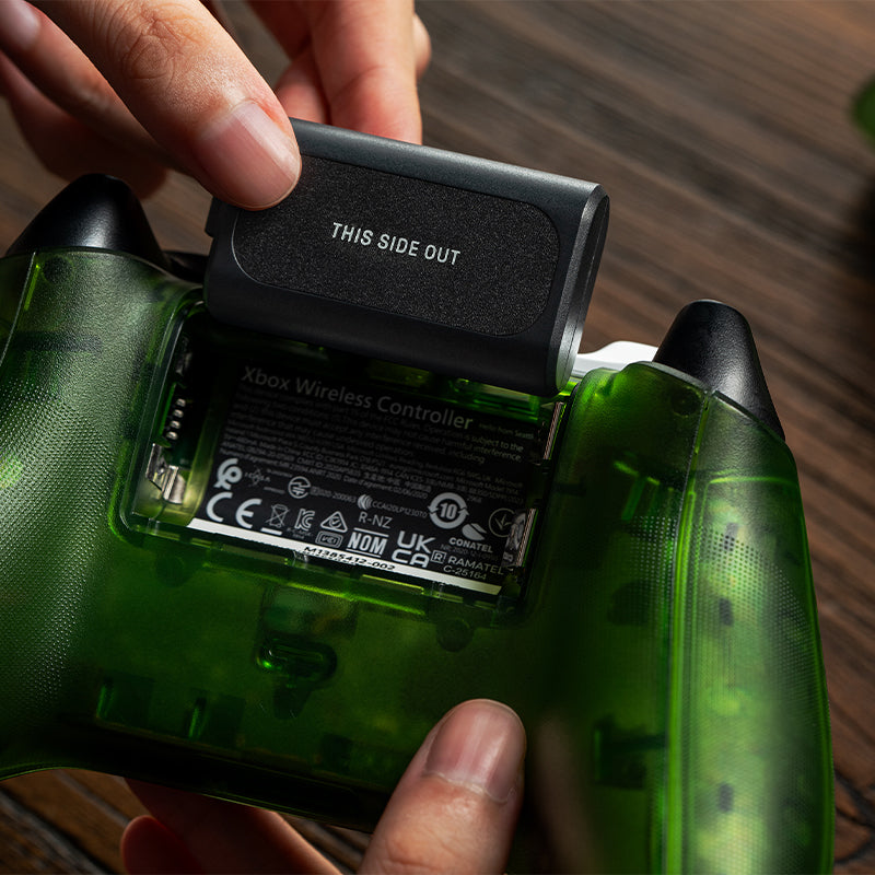 8BitDo Ultimate Charging Dock for XBOX Controllers - X25 Special Edition Fanfest (Ships on Oct 20. 2026)
